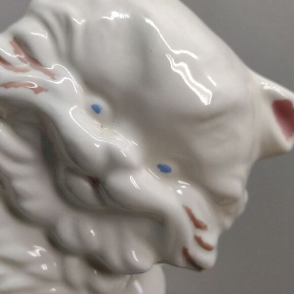 👍 Kitten Cat Figurine Blue eyes Vintage Ceramic.  C6 - Picture 2 of 7
